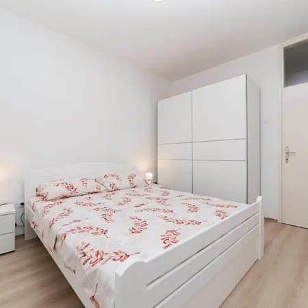 Apartamento Simanic *